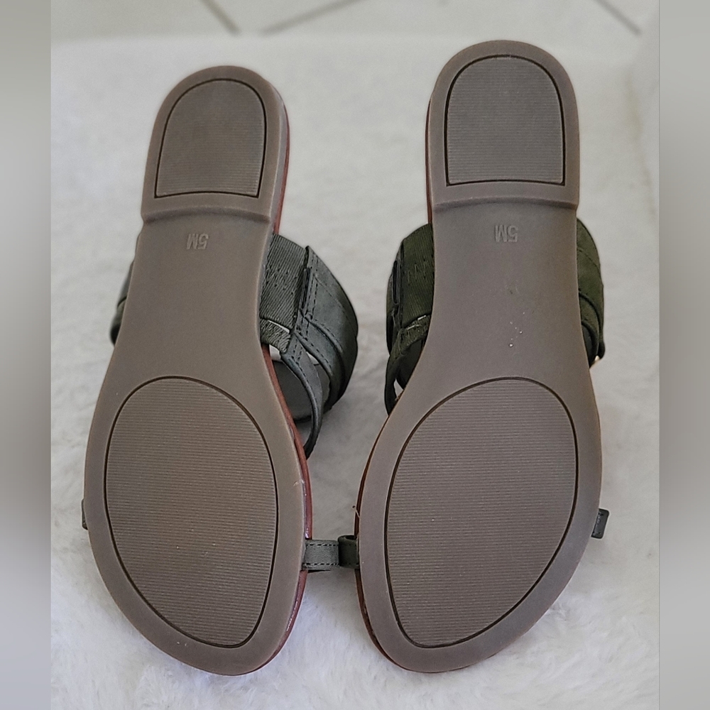 GUESS Sandals - Picture 2 of 3